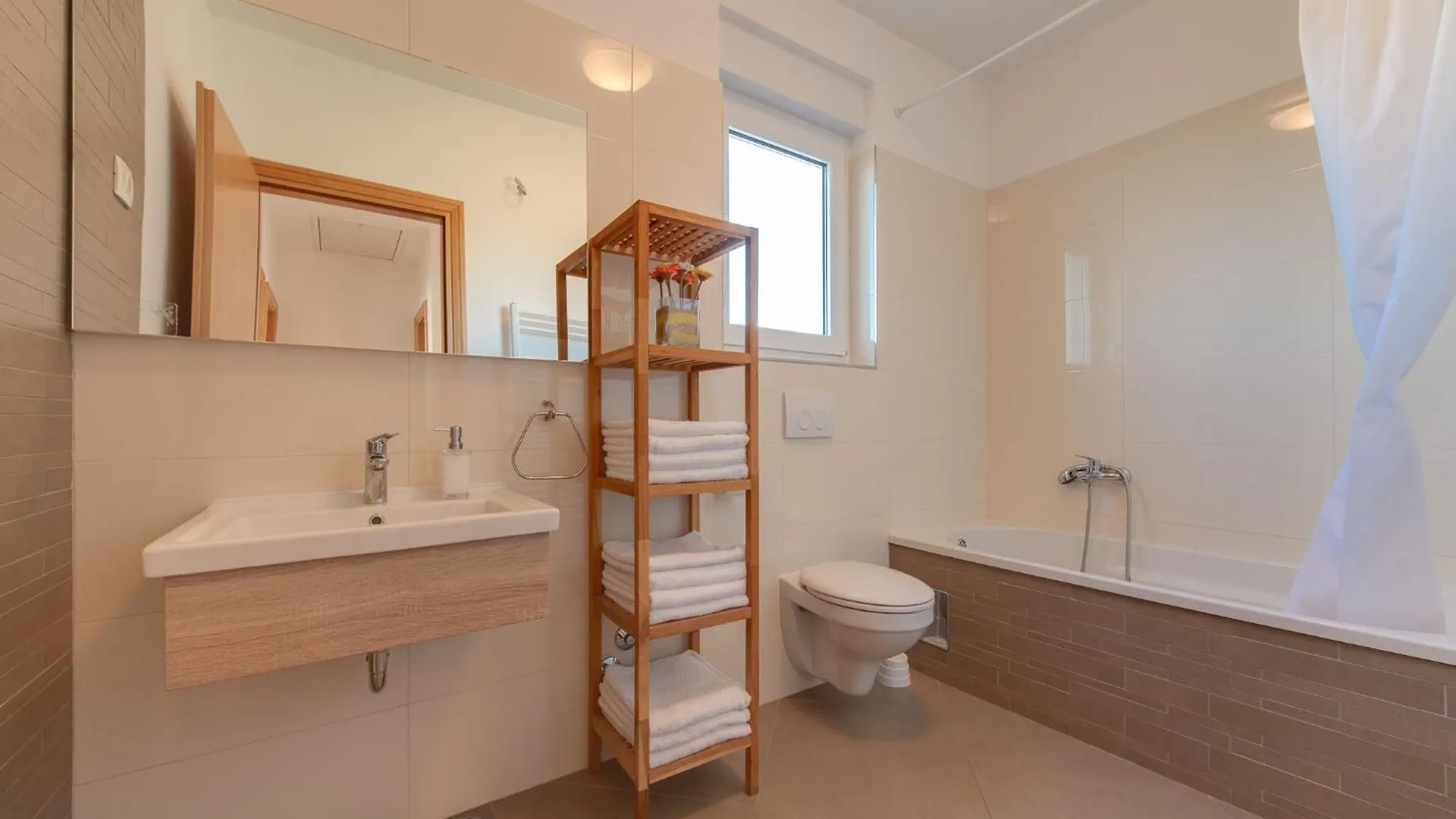 Villa Cera Fuer 8 Personen In Pula Holiday home